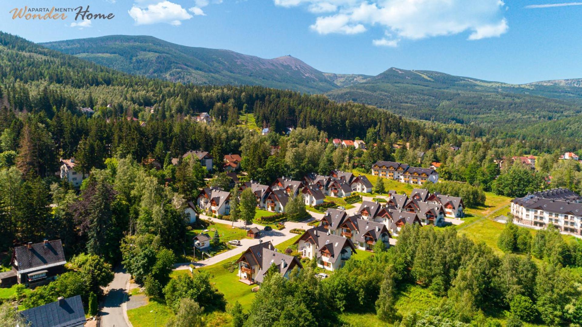 Wonder Home - Domki Gorskie Na Osiedlu Dozorowanym, Z Kominkami I Placem Zabaw Karpacz Exterior foto